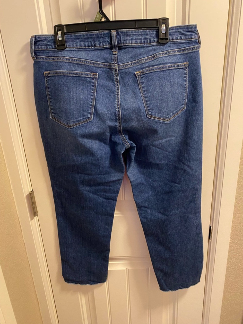 Sonoma Jeans 14 Capri Length Stretch Blue Denim Raw Edge Cuff Capris - Picture 3 of 5
